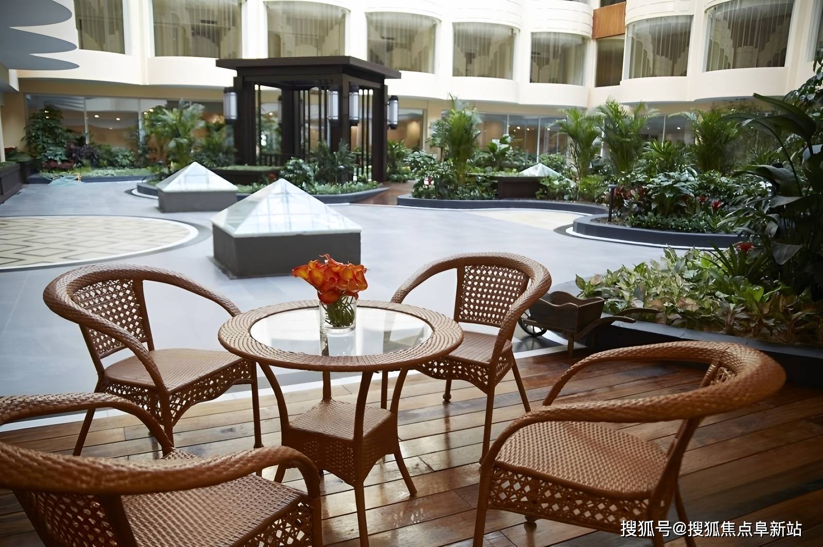 25焦点聚集！收费指南-联系方式-地址导航麻将胡了游戏海航·和悦家国际颐养社区20(图2)